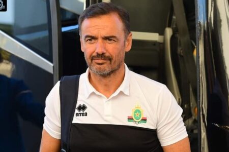 الجيش الملكي ينفصل عن مدربه الفرنسي داكروز بالتراضي