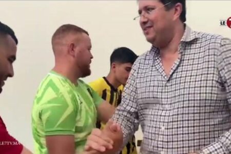 بعد ضياع حلم الصعود للقسم الأول .. هشام ايت منا يواسي ويحفز لاعبي نادي بوعياش للفوتصال