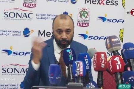 اللقاء الاعلامي لـ “طارق سكيتوي” مدرب اتحاد تواركة بعد التعادل أمام المغرب الرياضي الفاسي