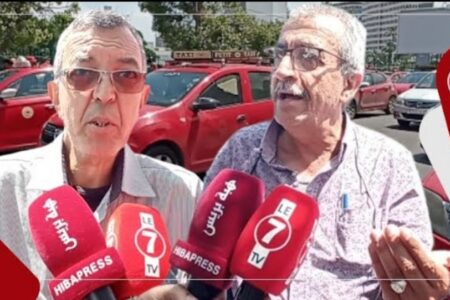 سائقو الطاكسيات ينتفضون بسبب تطبيقات نقل الركاب بعد الوقفة الإحتجاجية: “بغينا حوار مفتوح”