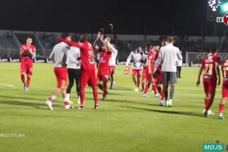 فرحة لاعبي الوداد بالتأهل لنصف نهائي كأس العرش رفقة الجماهير الودادية