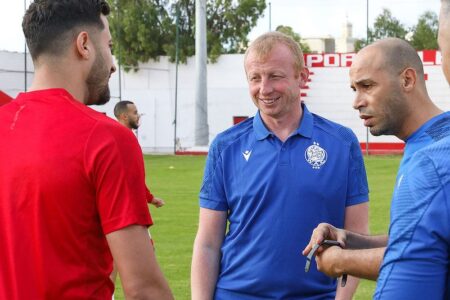 فان ديربروك: صانداونز هو المرشح للفوز ، وسأدرسه جيدا