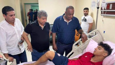 Photo of الناصيري و محمد طلال يزوران عبد الله حيمود للإطمئنان على صحته