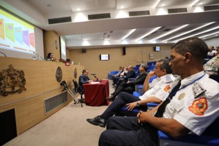 المديرية العامة للأمن الوطني تطلق برنامجا لتكوين موظفات وموظفي الشرطة حول لغة الإشارة