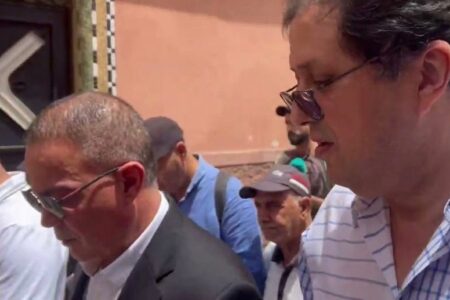 لقجع حاضر في جنازة الدولي السابق “اعسيلة” لتقديم واجب العزاء