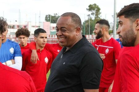 الناصيري يصر على بقاء مدافع ودادي