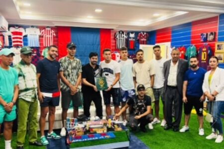 رائد أعمال قطري يقيم مأدبة عشاء على شرف بعثة الرجاء أثناء تواجدها بقطر