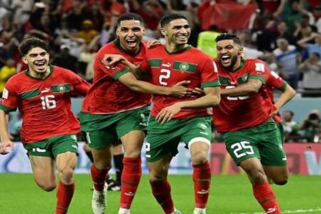 الكاف يبرمج مباراة المغرب وليبيريا خلال فترة التوقف الدولي المقبلة