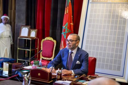 الملك محمد السادس يتبرع بمليار درهم لفائدة صندوق الزلزال