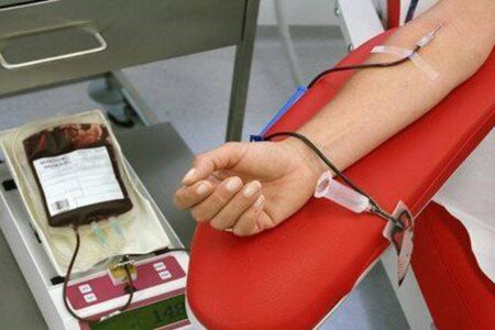 العيون.. إقبال مكثف للمواطنين للتبرع بالدم تضامنا مع ضحايا زلزال الحوز