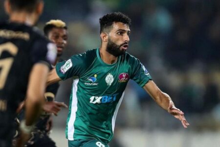 بعد رحيله عن الرجاء.. وليد الصبار يعود للتألق من بوابة العربي الكويتي