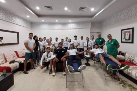 المنتخب الجزائري ينخرط في حملة المتبرعين بدم