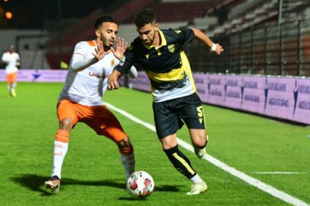 نهضة بركان تنتصر على مضيفها اتحاد الرياضي التوركي