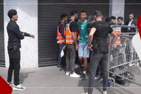 استعدادات أمنية مكثفة وتنظيم محكم بملعب دونور خلال كلاسيكو الرجاء والجيش الملكي