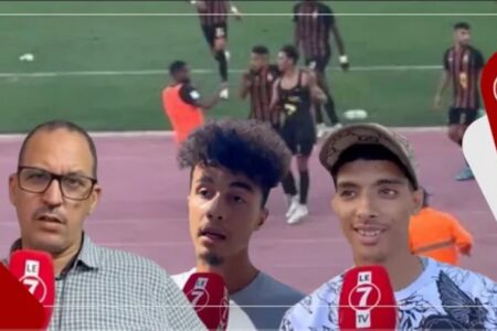 ردود فعل الجماهير الرجاوية بعد الحركة الاستفزازية للاعب الجيش الملكي “زكرياء الهبطي”