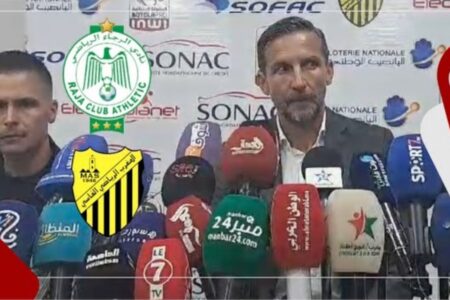 بعد التعادل أمام المغرب الفاسي.. هذا ماقاله مدرب الرجاء الرياضي “زينباور” في الندوة الصحفية