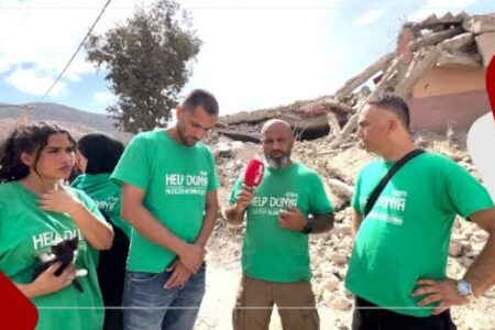 من أعالي جبال الاطلس .. “قافلة انسانية دولية متعددة الجنسيات تجهز بعض المناطق المنكوبة بمراحيض”