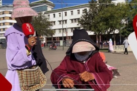 سيدة مسنة تعاني من أمراض مزمنة تناشد المحسنين مساعدتها: ولدي نكرني، وكنعيش عيشة مقهورة