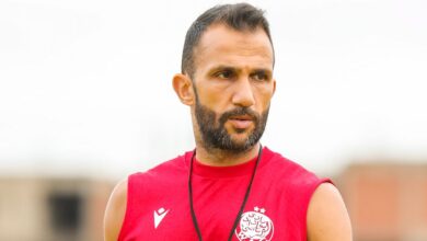 Photo of رمزي يبعد لاعبا بارزا عن مباراة الوداد أمام السوالم 