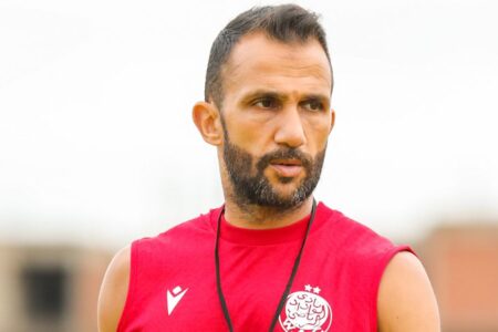 رمزي يبعد لاعبا بارزا عن مباراة الوداد أمام السوالم 