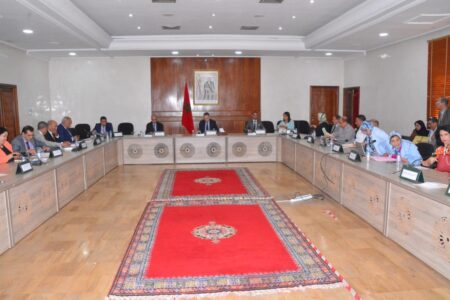 عامل عمالة مقاطعة عين الشق يترأس إجتماع اللجنة الإقليمية للتنمية البشرية