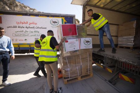 وكالة بيت مال القدس تشرف على توزيع مساهمة إنسانية عاجلة على الفلسطينيين في القدس