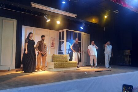 العيون تعيش على إيقاع اول عرض لمسرحية ” كرفاف” ‎