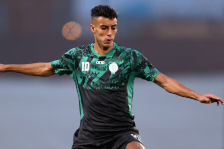 إقرار عقوبات كبيرة في حق زكرياء الوردي لاعب الرجاء الرياضي