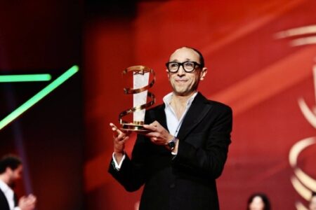 المهرجان الدولي للفيلم بمراكش يكرم المخرج فوزي بنسعيدي، الوجه البارز في السينما المغربية