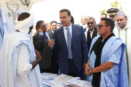 تخليدا لذكرى عيد المسيرة الخضراء.. غرفة الصناعة التقليدية بجهة العيون تنظم معرضا لمنتوجات الصناعة التقليدية ببوجدور