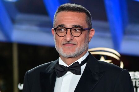 قناة العيون تطفئ شمعتها 19 في عهد العرايشي يوم ذكرى المسيرة الخضراء وتواكب هذا الحدث بتغطية شاملة في الأقاليم الجنوبية