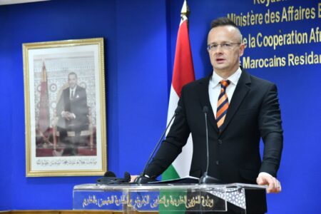 بيتر زيجارتو يبرز الطابع المحوري للتعاون بين هنغاريا والمغرب