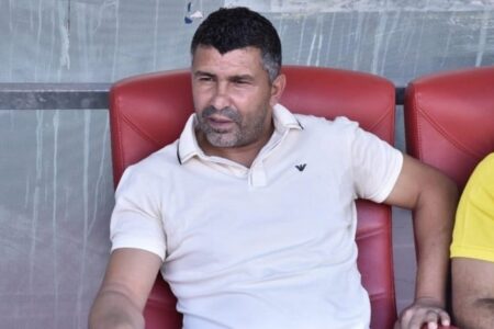 بوشعيب لمباركي يفاجئ مسؤولي الشباب الرياضي السالمي
