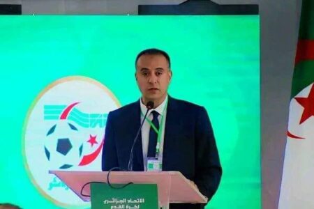 بسبب التواجد القوي للمغرب في الترشيحات  … ممثلي الكرة الجزائرية يقاطعون حفل جوائز الكاف بمراكش