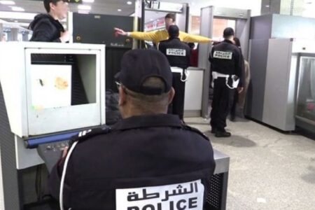 أمن مطار مراكش- منارة يوقف مواطن فرنسي من أصول جزائرية
