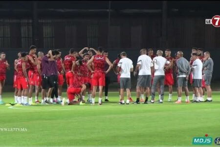 كواليس الحصة التدريبية الأخيرة للمنتخب .. عودة مزراوي للتداريب الجماعية وتداريب انفرادية للعميد سايس
