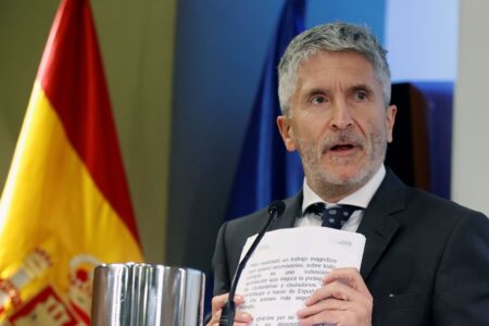 وزير الداخلية الإسباني: التعاون القائم بين المغرب وإسبانيا، الشريكان “الموثوقان والوفيان”، يكتسي طابعا “نموذجيا”