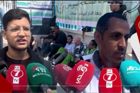 مطالبين بتحقيق المطالب … الممرضين يعتصمون وهذه رسائلهم للحكومة