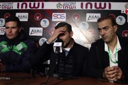 بعد تحقيق التأهل على حساب شباب المحمدية … هذا ماقاله مدرب الرجاء “زينباور” في الندوة الصحفية