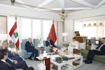 القمة العربية بالمنامة.. عزيز أخنوش يتباحث مع رئيس الحكومة اللبنانية