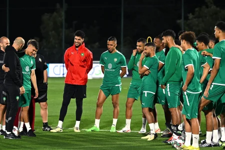 الأسود يخوضون أول حصة تدريبية استعدادا لمباراة زامبيا