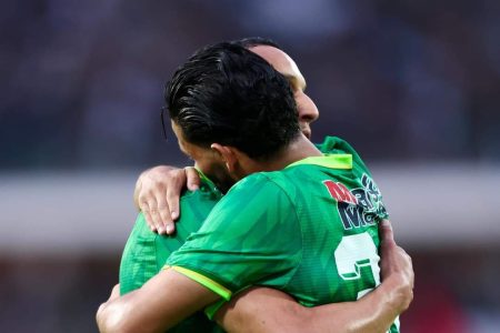 الرجاء الرياضي يتأهل الى نهائي كأس العرش على حساب مولودية وجدة 