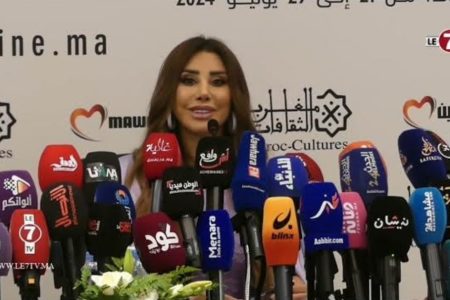 نجوى كرم توضح موقفها من استخدام الذكاء الاصطناعي في التلاعب بأصوات الفنانين