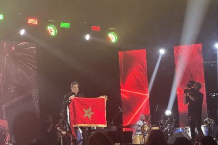 وسط تنظيم احترافي ومحكم … وائل كفوري يحيي حفلا غنائيا بـ”موروكو مول”