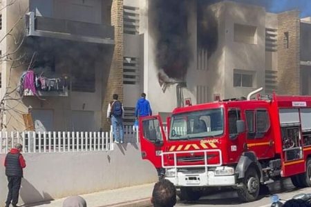 حريق مهول يأتي على شقة سكنية‎