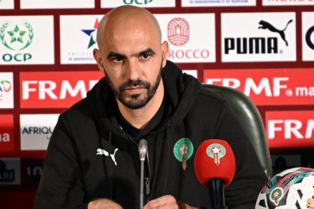 الركراكي: لي بغا يمشي للخليج حر ومكندخلش فاختياراتو والجاهزية هي كلشي