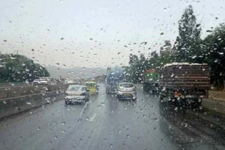 تساﻗﻄﺎﺕ مطرية رعدية مصحوبة بالبرد.. وزارة التجهيز والماء تدعو مستعملي الطريق إلى توخي الحيطة والحذر