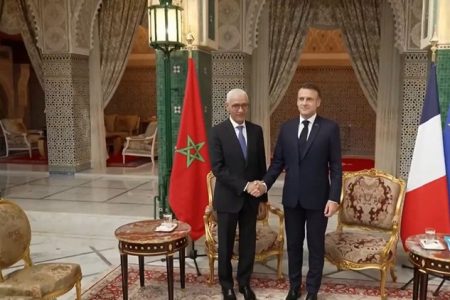الرئيس الفرنسي إيمانويل ماكرون يستقبل الطالبي العلمي