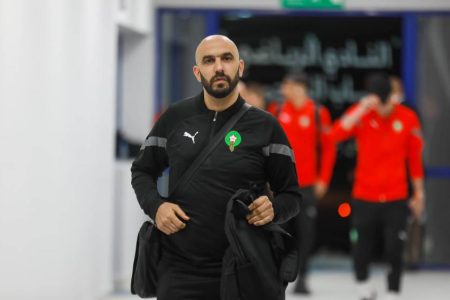 جولة أوروبية للركراكي تأهبا لاستئناف تصفيات مونديال 2026