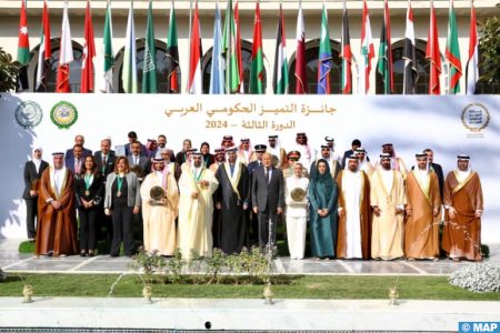 جوائز التميز الحكومي العربي .. محطة نور ورزازات للطاقة الشمسية أفضل مشروع ومحمد امهيدية افضل والي جهة على الصعيد العربي